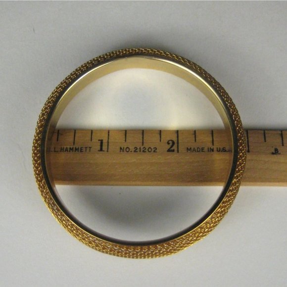 Bracelet 9.5 In Goldtone Mesh Jewelry Women Bangle .75 in Wide Cocktail Party - Picture 3 of 5